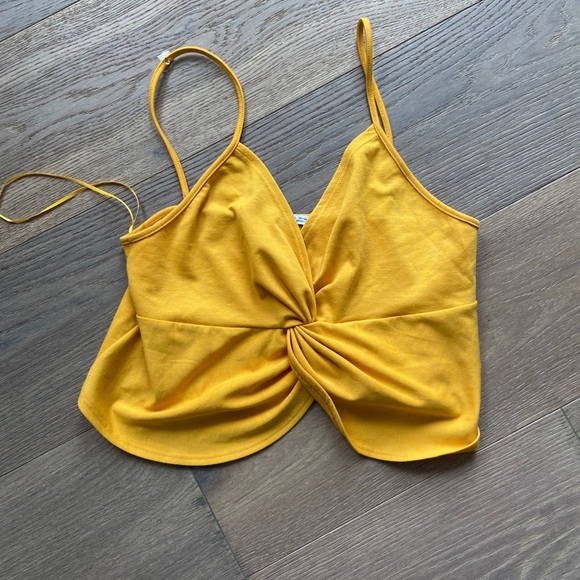 Zara yellow crop tank - Picture 1 of 2